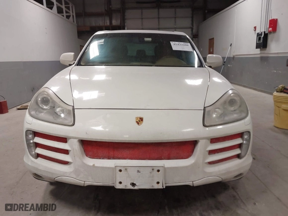 2008 Porsche Cayenne with VIN WP1AA29P88LA11043, listed as a IAAI auction lot 41433208 with 167,750 mi miles. Bid and sale history available at carsss.com. Image 12.
