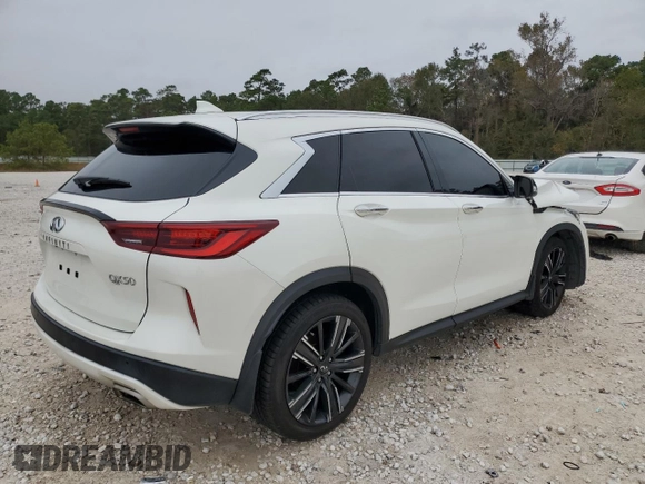 2022 Infiniti QX50 LUXE with VIN 3PCAJ5BA0NF106235, listed as a Copart auction lot 84685444 with 33,028 mi miles and Salvage Title. Bid and sale history available at carsss.com. Image 3.