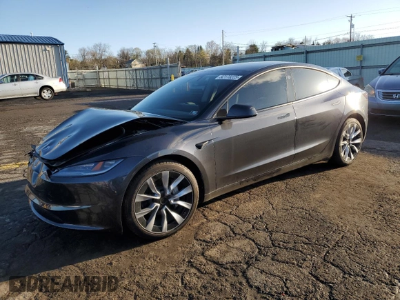 2024 Tesla Model 3 z VIN 5YJ3E1EA7RF760219, wystawiony jako Copart lot #52173225 z przebiegiem 6 730 mil mil oraz Szkoda całkowita • Salvage title. Historia ofert i sprzedaży dostępna na DreamBid. Obrazek 1.