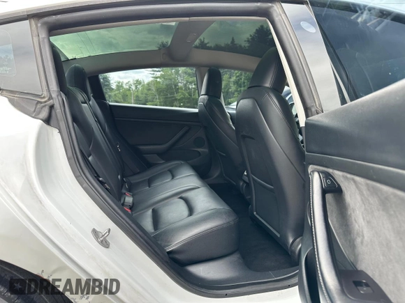 2023 Tesla Model 3 z VIN 5YJ3E1EA4PF553624, wystawiony jako Copart lot #64203215 z przebiegiem 30 197 mil mil oraz Czysty tytuł • Clean title. Historia ofert i sprzedaży dostępna na DreamBid. Obrazek 6.