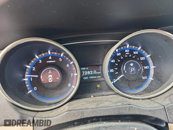 2013 Hyundai Sonata SE z VIN 5NPEC4AC5DH660721, wystawiony jako Copart lot #41617025 z przebiegiem 193 006 mil mil oraz Szkoda całkowita • Salvage title. Historia ofert i sprzedaży dostępna na DreamBid. Obrazek 9.