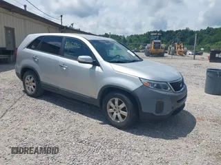 2015 Kia Sorento LX with VIN 5XYKTCA62FG568967, listed as a IAAI auction lot 42689942 with 215,430 mi miles and . Bid and sale history available at DreamBid. Image 1.