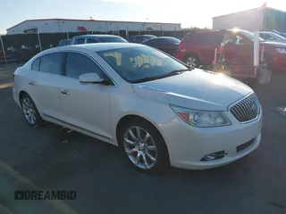 2013 Buick LaCrosse Touring z VIN 1G4GJ5E32DF162786, wystawiony jako IAAI lot #41327452 z przebiegiem 221 117 mil mil oraz . Historia ofert i sprzedaży dostępna na DreamBid. Obrazek 1.