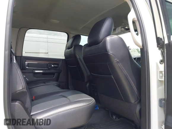 2018 Ram 2500 Laramie с VIN 3C6UR5FL6JG325908, выставлен на аукционе IAAI как лот 42463952 с пробегом 54 496 миль миль и . История ставок и продаж доступна на DreamBid. Изображение 8.
