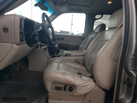 2001 Chevrolet Tahoe LT with VIN 1GNEC13T81R152119, listed as a Copart auction lot 51171165 with 191,740 mi miles and Clean Title. Bid and sale history available at carsss.com. Image 7.