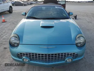 2002 Ford Thunderbird Hardtop Premium z VIN 1FAHP60A22Y123643, wystawiony jako Copart lot #73840684 z przebiegiem 47 589 mil mil oraz Szkoda całkowita • Salvage title. Historia ofert i sprzedaży dostępna na DreamBid. Obrazek 5.