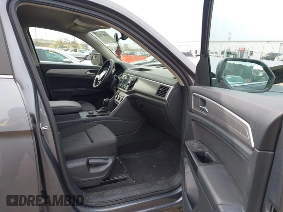 2019 Volkswagen Atlas S with VIN 1V2GR2CA5KC594928, listed as a IAAI auction lot 40852528 with 112,265 mi miles and . Bid and sale history available at DreamBid. Image 5.