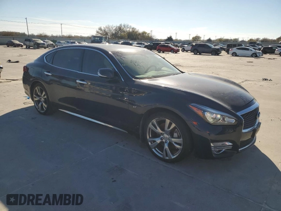2018 Infiniti Q70 Luxe with VIN JN1BY1PP1JM330463, listed as a Copart auction lot 82692854 with 66,300 mi miles and Salvage title. Bid and sale history available at DreamBid. Image 4.