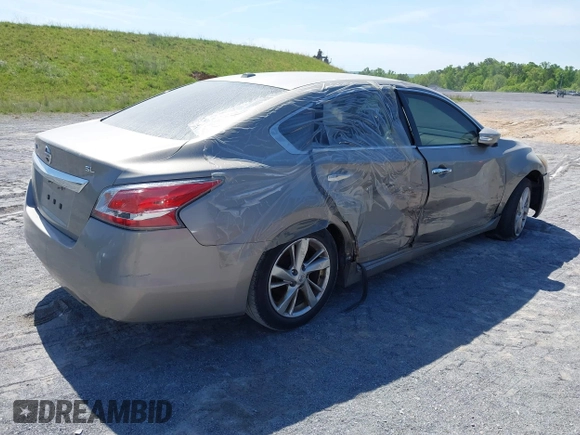 2015 Nissan Altima SL with VIN 1N4AL3AP9FN405848, listed as a IAAI auction lot 41304427 with 173,121 mi miles and . Bid and sale history available at DreamBid. Image 4.