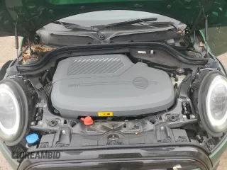 2023 MINI Hardtop Cooper SE z VIN WMW13DJ07P2T83092, wystawiony jako Copart lot #49223965 z przebiegiem 9 596 mil mil oraz Szkoda całkowita • Salvage title. Historia ofert i sprzedaży dostępna na DreamBid. Obrazek 13.