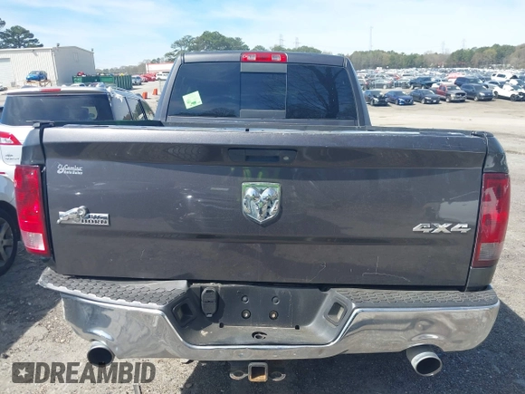 2015 Ram 1500 Big Horn z VIN 1C6RR7GT8FS549293, wystawiony jako IAAI lot #41833000 z przebiegiem Nie podano mil oraz . Historia ofert i sprzedaży dostępna na DreamBid. Obrazek 15.