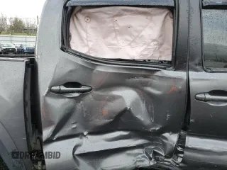 2018 Toyota Tacoma SR with VIN 3TMCZ5AN5JM132681, listed as a Copart auction lot 43244765 with 99,881 mi miles and Salvage Title. Bid and sale history available at carsss.com. Image 11.
