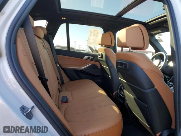 2022 BMW X5 M50i with VIN 5UXJU4C08N9J97206, listed as a Copart auction lot 83159594 with 92,534 mi miles and Clean Title. Bid and sale history available at carsss.com. Image 10.