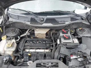 2015 Jeep Patriot Altitude Edition with VIN 1C4NJPBA6FD250698, listed as a IAAI auction lot 41204295 with 224,413 mi miles. Bid and sale history available at carsss.com. Image 10.