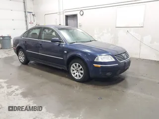 2003 Volkswagen Passat GLS z VIN WVWPD63B13P288237, wystawiony jako IAAI lot #41557159 z przebiegiem 180 140 mil mil oraz . Historia ofert i sprzedaży dostępna na DreamBid. Obrazek 1.