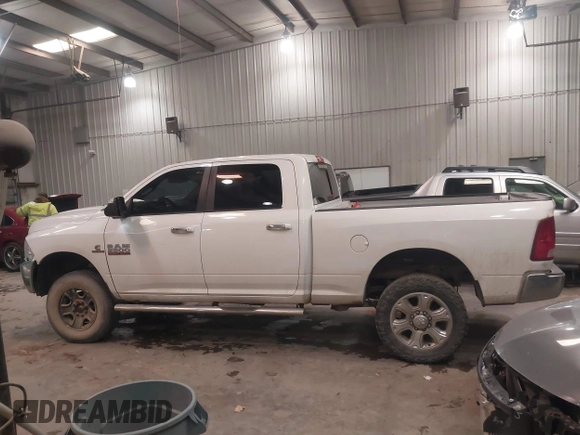 2015 Ram 2500 SLT with VIN 3C6UR5DL0FG686531, listed as a IAAI auction lot 41578746 with 201,706 mi miles. Bid and sale history available at carsss.com. Image 14.