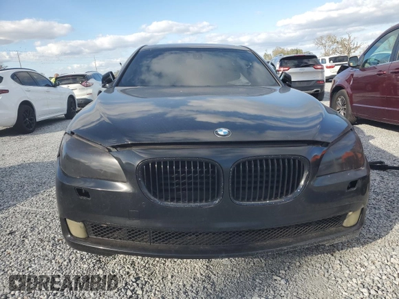 2012 BMW 7 Series 740Li with VIN WBAKB4C59CC577031, listed as a Copart auction lot 85270584 with 0 mi miles and Salvage Title. Bid and sale history available at carsss.com. Image 5.