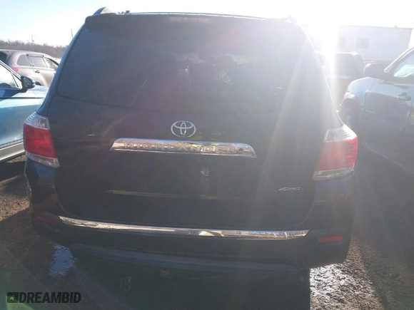 2013 Toyota Highlander Limited with VIN 5TDDK3EH4DS242062, listed as a IAAI auction lot 41010721 with 173,342 mi miles. Bid and sale history available at carsss.com. Image 15.