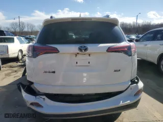 2018 Toyota RAV4 XLE with VIN 2T3WFREV4JW481238, listed as a Copart auction lot 43593035 with 78,028 mi miles and Salvage Title. Bid and sale history available at carsss.com. Image 6.