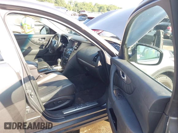 2017 Infiniti QX70 z VIN JN8CS1MW4HM410322, wystawiony jako IAAI lot #42285313 z przebiegiem 126 031 mil mil oraz . Historia ofert i sprzedaży dostępna na DreamBid. Obrazek 5.