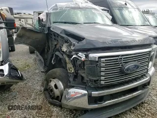 2022 Ford F-350 XL with VIN 1FT8W3DT1NEG22706, listed as a Copart auction lot 44032965 with 352,453 mi miles and Non Repairable. Bid and sale history available at DreamBid. Image 11.