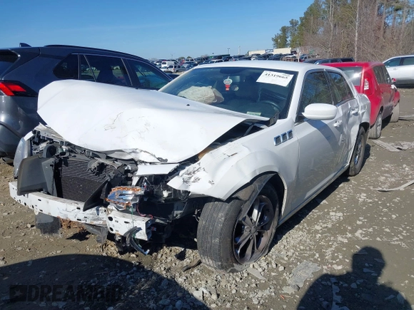 2013 Chrysler 300 with VIN 2C3CCAAG0DH657568, listed as a IAAI auction lot 41319665 with 213,034 mi miles. Bid and sale history available at carsss.com. Image 17.
