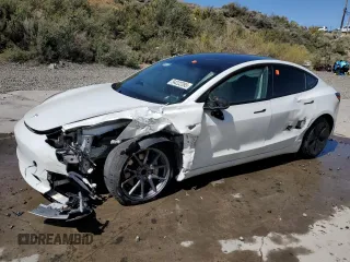 2023 Tesla Model 3 z VIN 5YJ3E1EA4PF571248, wystawiony jako Copart lot #54222395 z przebiegiem 40 015 mil mil oraz Szkoda całkowita • Salvage title. Historia ofert i sprzedaży dostępna na DreamBid. Obrazek 1.