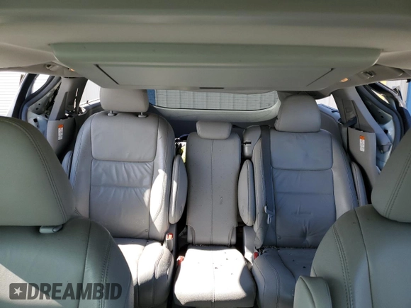 2017 Toyota Sienna XLE Auto Access Seat with VIN 5TDYZ3DC5HS889336, listed as a Copart auction lot 49524165 with 89,005 mi miles and Salvage Title. Bid and sale history available at carsss.com. Image 10.