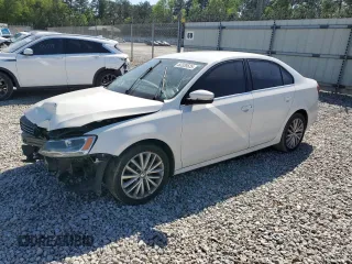 2013 Volkswagen Jetta SE z VIN 3VWDP7AJ7DM284045, wystawiony jako Copart lot #52328525 z przebiegiem Nie podano mil oraz Szkoda całkowita • Salvage title. Historia ofert i sprzedaży dostępna na DreamBid. Obrazek 1.