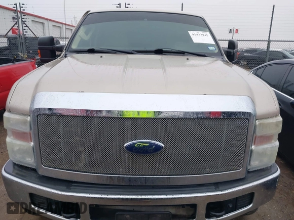 2008 Ford Super Duty F-250 SRW XL with VIN 1FTSX21R28EB92694, listed as a IAAI auction lot 41433945 with 209,613 mi miles. Bid and sale history available at carsss.com. Image 12.