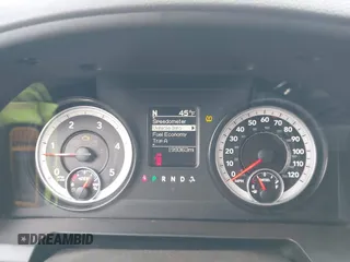 2014 Ram 2500 Tradesman z VIN 3C6UR5CL2EG291816, wystawiony jako IAAI lot #42050255 z przebiegiem 199 363 mil mil oraz . Historia ofert i sprzedaży dostępna na DreamBid. Obrazek 7.