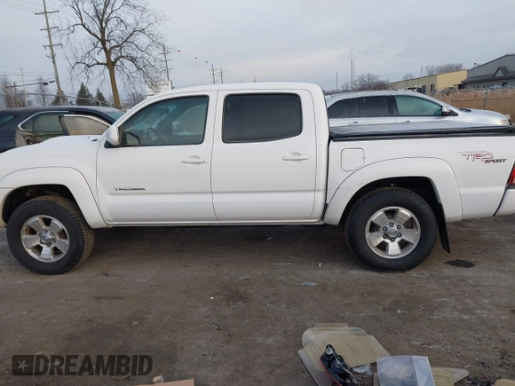 2006 Toyota Tacoma PreRunner z VIN 5TEJU62N06Z284114, wystawiony jako IAAI lot #41285658 z przebiegiem 92 160 mil mil oraz . Historia ofert i sprzedaży dostępna na DreamBid. Obrazek 15.