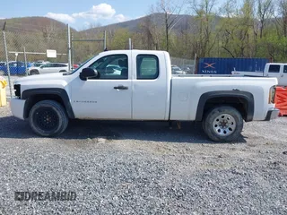 2007 Chevrolet Silverado 1500 1LT with VIN 2GCEK19J771629917, listed as a IAAI auction lot 41999052 with Not Provided miles and . Bid and sale history available at DreamBid. Image 14.