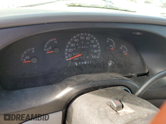 1998 Ford Econoline Cargo with VIN 1FDRE1429WHB71880, listed as a Copart auction lot 46426475 with 218,303 mi miles and Salvage Title. Bid and sale history available at DreamBid. Image 9.