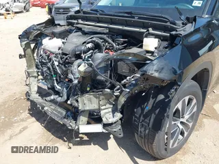 2024 Toyota Highlander LE with VIN 5TDKDRBH7RS540914, listed as a IAAI auction lot 42552324 with 20,487 mi miles and . Bid and sale history available at DreamBid. Image 6.