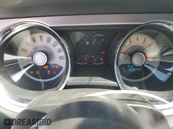 2012 Ford Mustang Premium z VIN 1ZVBP8AM7C5237576, wystawiony jako Copart lot #60374995 z przebiegiem 123 061 mil mil oraz Szkoda całkowita • Salvage title. Historia ofert i sprzedaży dostępna na DreamBid. Obrazek 9.