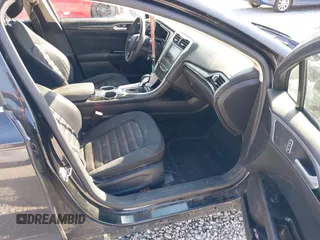 2013 Ford Fusion SE with VIN 3FA6P0HR6DR133608, listed as a IAAI auction lot 41962033 with 221,603 mi miles. Bid and sale history available at carsss.com. Image 5.