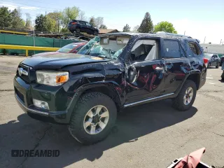 2011 Toyota 4Runner Trail z VIN JTEBU5JR7B5039970, wystawiony jako Copart lot #57093865 z przebiegiem Nie podano mil oraz Szkoda całkowita • Salvage title. Historia ofert i sprzedaży dostępna na DreamBid. Obrazek 1.