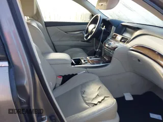 2012 Infiniti M z VIN JN1BY1AP4CM331103, wystawiony jako IAAI lot #41961458 z przebiegiem 108 375 mil mil oraz . Historia ofert i sprzedaży dostępna na DreamBid. Obrazek 5.