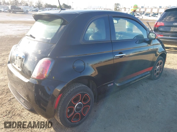 2013 FIAT 500e с VIN 3C3CFFGE7DT744353, выставлен на аукционе IAAI как лот 42257126 с пробегом 61 567 миль миль и . История ставок и продаж доступна на DreamBid. Изображение 4.