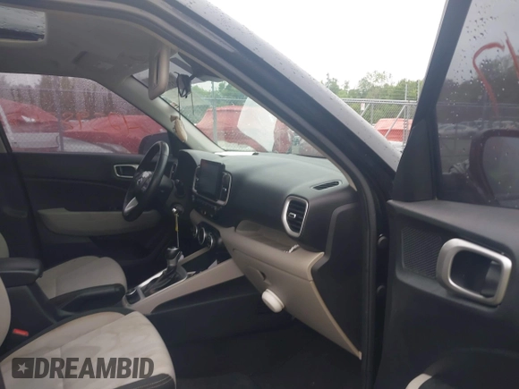 2022 Hyundai Venue SEL with VIN KMHRC8A36NU138157, listed as a IAAI auction lot 42398947 with 59,910 mi miles and . Bid and sale history available at DreamBid. Image 5.