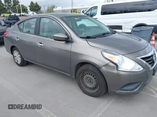 2015 Nissan Versa SV with VIN 3N1CN7AP7FL811747, listed as a IAAI auction lot 41911815 with 246,165 mi miles. Bid and sale history available at carsss.com. Image 1.