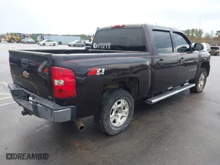2008 Chevrolet Silverado 1500 LT w/1LT with VIN 2GCEK13J581272649, listed as a IAAI auction lot 41045998 with 198,008 mi miles. Bid and sale history available at carsss.com. Image 4.