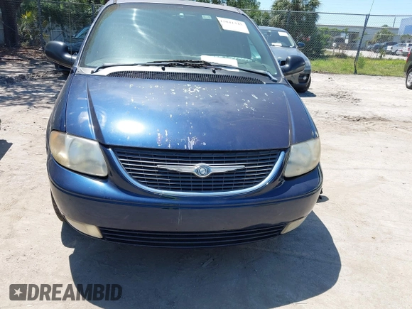 2002 Chrysler Town & Country Limited with VIN 2C8GP64LX2R611906, listed as a IAAI auction lot 42041345 with 166,896 mi miles. Bid and sale history available at carsss.com. Image 6.