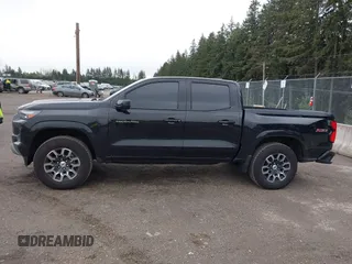 2024 Chevrolet Colorado 4WD Z71 with VIN 1GCPTDEK5R1196760, listed as a IAAI auction lot 41805734 with 5,252 mi miles. Bid and sale history available at carsss.com. Image 14.