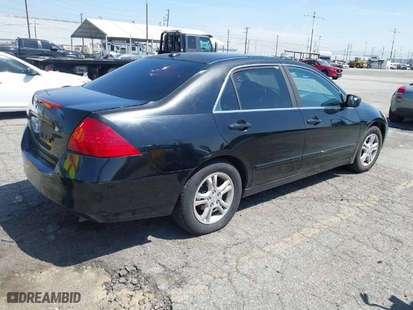 2007 Honda Accord Sdn EX-L with VIN 1HGCM56867A063086, listed as a IAAI auction lot 41979774 with 199,101 mi miles. Bid and sale history available at carsss.com. Image 4.