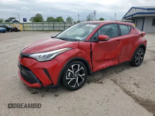 2022 Toyota C-HR XLE z VIN NMTKHMBX3NR142767, wystawiony jako Copart lot #57583875 z przebiegiem 10 690 mil mil oraz Szkoda całkowita • Salvage title. Historia ofert i sprzedaży dostępna na DreamBid. Obrazek 1.