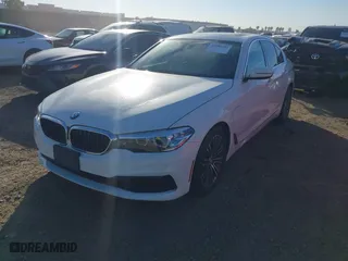 2019 BMW 5 Series 530e iPerformance with VIN WBAJA9C59KB393045, listed as a IAAI auction lot 40994533 with 64,070 mi miles. Bid and sale history available at carsss.com. Image 17.
