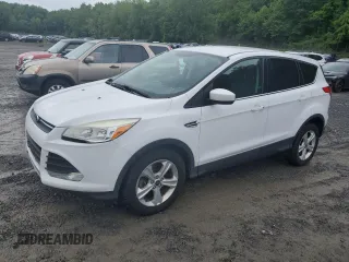 2014 Ford Escape SE z VIN 1FMCU9GX3EUC85796, wystawiony jako Copart lot #60562635 z przebiegiem 99 339 mil mil oraz Czysty tytuł • Clean title. Historia ofert i sprzedaży dostępna na DreamBid. Obrazek 1.