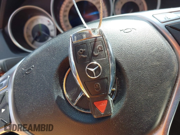 2013 Mercedes-Benz C C 250 Sport with VIN WDDGF4HB2DR300821, listed as a IAAI auction lot 41948046 with 81,215 mi miles. Bid and sale history available at carsss.com. Image 11.